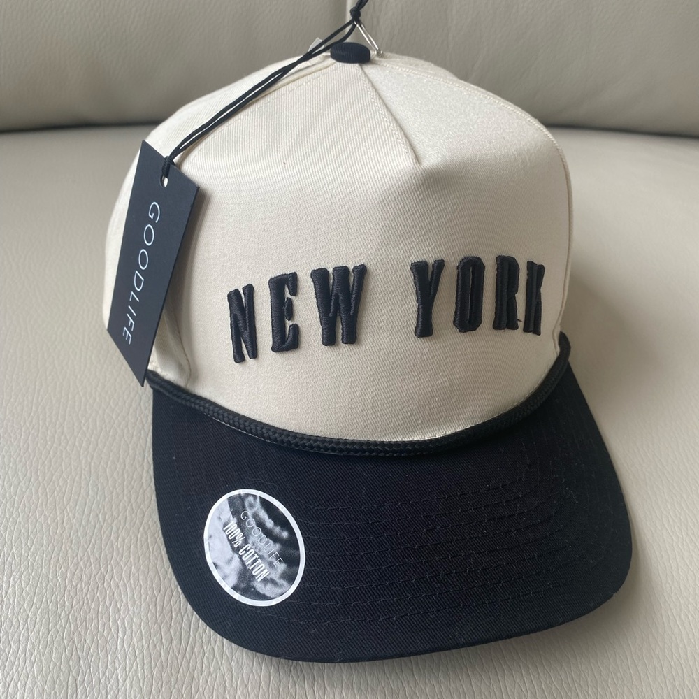 NEW YORK cap by GOODLIFE
